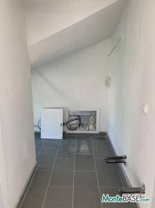 Nova kuća u Baru sa bazenom AS01776_22.JPG