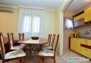 Two bedroom apartment in Budva NA01297_7.jpg