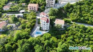 Mini-hotel with a view of the Bay of Kotor and a swimming pool NA01305_24.jpg