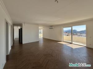 Spacious apartment in Petrovac with panoramic views NA01439_12.jpg