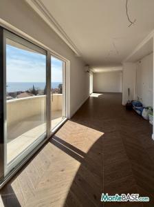 Spacious apartment in Petrovac with panoramic views NA01439_13.jpg