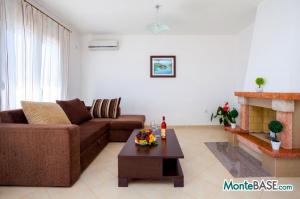 Villa with a swimming pool in Dobra Voda on the first line NA01484_19.jpg
