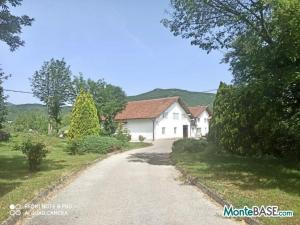House in Niksic - residential and commercial premises NA01547_1.jpg