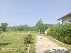 House in Niksic - residential and commercial premises NA01547_2.jpg