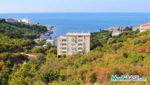 Penthouse in Kunje with panoramic views to the beach 70 meters NA01561_2.jpg