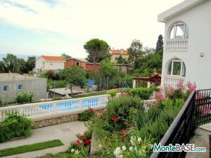 Sale of a legalized house with a swimming pool in Sutomore PR01245_2.jpg