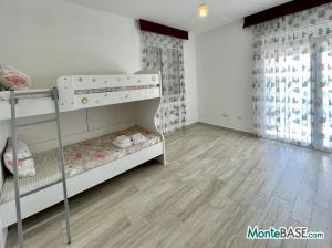 Пентхаус на первой линии со своим выходом к морю PR01263_9.JPG