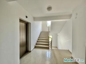 Продажа просторной квартиры в Будве PR01296_2.jpg