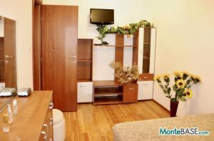 Duplex apartment in Risan PR01304_10.jpg