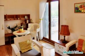 Duplex apartment in Risan PR01304_13.jpg