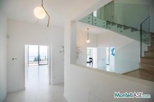 Luxury villa in Rezevici near the sea PR01317_22.jpeg