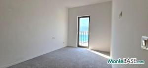 Apartment overlooking the bay in a residential complex (Dobrota, Kotor) PR01395_10.jpg