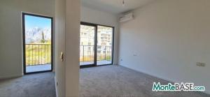 Apartment overlooking the bay in a residential complex (Dobrota, Kotor) PR01395_6.jpg
