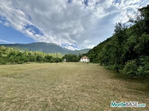 Manor with a large plot of land in Ulotina (Andrijevica) PR01424_1.jpg