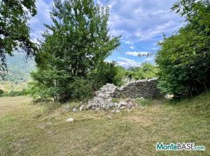 Manor with a large plot of land in Ulotina (Andrijevica) PR01424_6.jpg