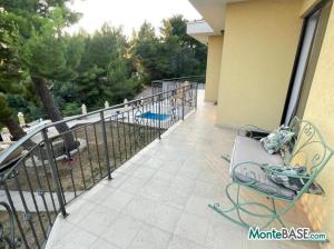 House in Bar legalized 600m from the sea PR01483_17.jpg