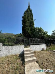 Legalized house by the sea with a plot of land PR01509_13.jpg