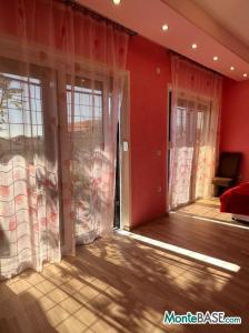 Legalized house by the sea with a plot of land PR01509_8.jpg