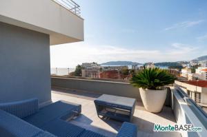 Penthouse with sea view in Becici PR01527_35.jpg