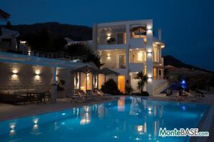 Wedding villa in Montenegro PR01560__4.jpg