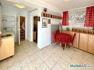 Kuća pored mora u Dobroj Vodi, 80 metara od plaže PR01565_11.jpg