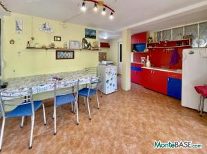 Kuća pored mora u Dobroj Vodi, 80 metara od plaže PR01565_9.jpg