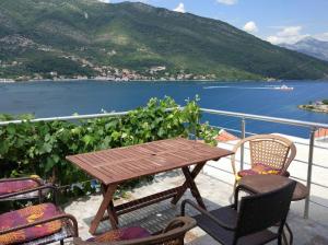 House in Lepetane, Tivat for 4 apartments MB052202_7.jpg