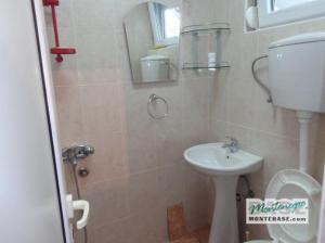 Купить квартиру студию в Черногории возле моря 150м 33кв.м bar00042_8.jpg