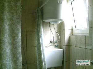 Новый дом Бар - Добрые воды 3 этажа 6 апартаментов bar00044_10.jpg