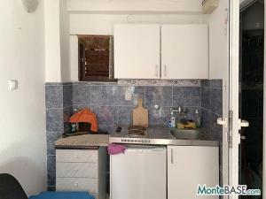 Квартира-студия в Сутоморе ниже дороги AS01327_3.jpg
